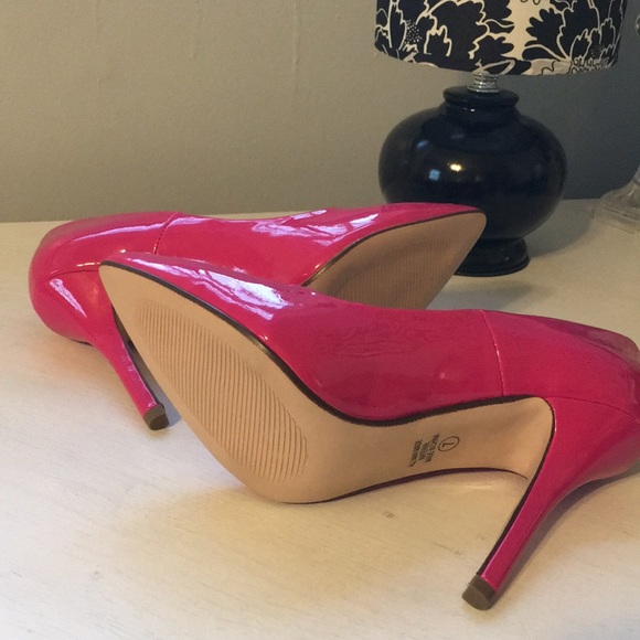 D’S LIPSTICK PINK PATENT HEELS - Picture 4 of 4